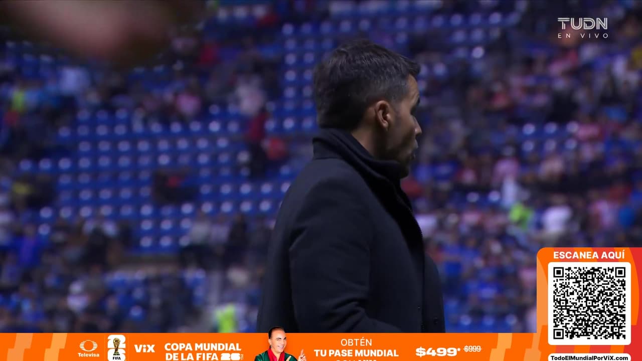 ¡Cuerpo técnico de Cruz Azul y Chivas estuvieron cerca de los golpes!