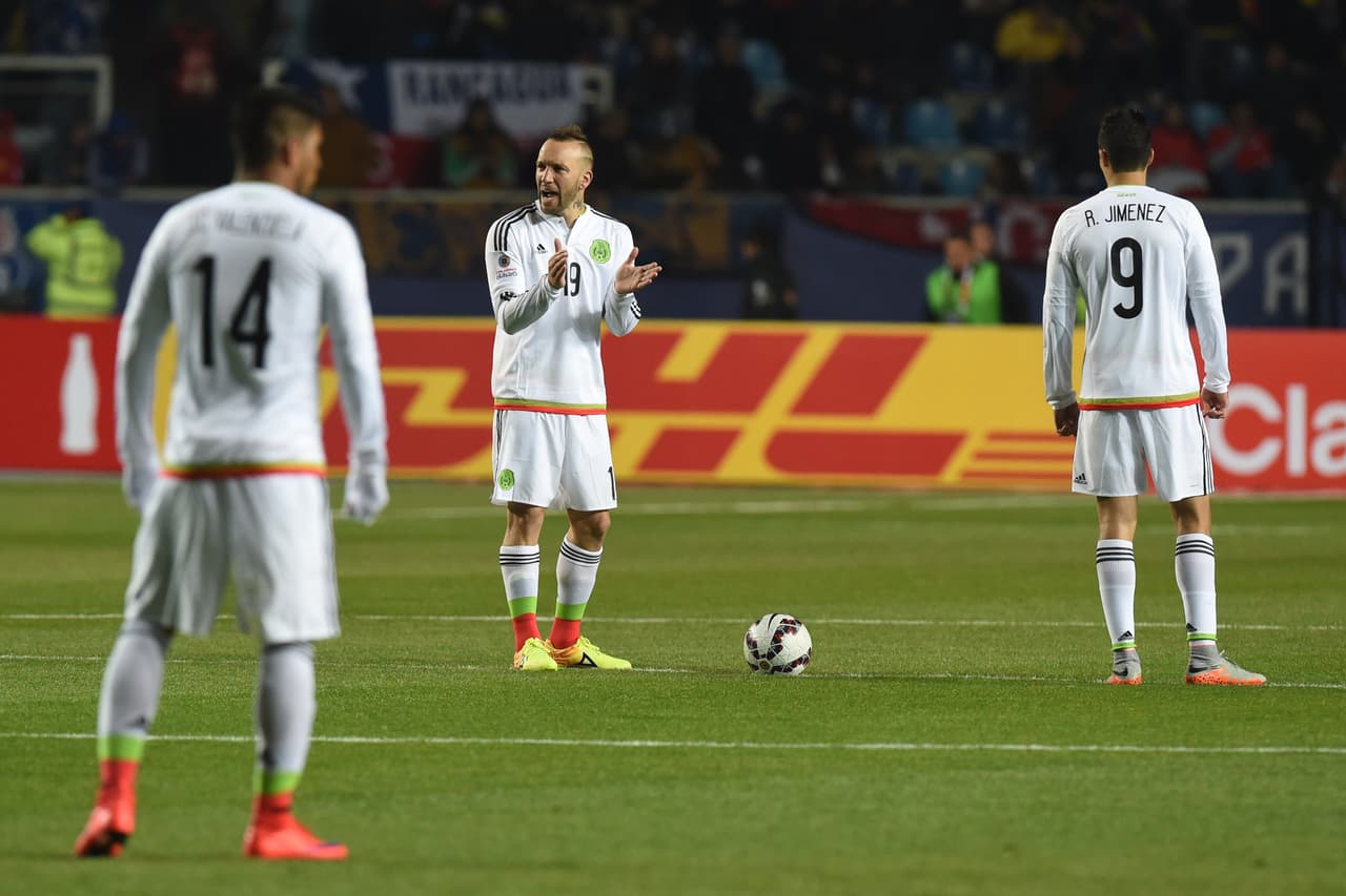 El ataque de México fue el más afectado por la baja de juego del atacante, pues sin sus arribos a toda velocidad, sus gambetas y tiros potentes el Tricolor perdió un jugador que le daba variantes al ataque.