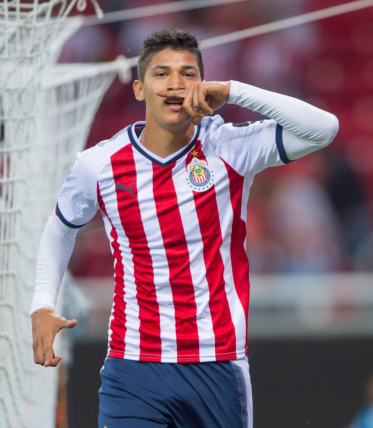 Ángel Zaldivar - 8 puntos: El delntero de Chivas anotó uno de los goles con los que su equipo empató ante Necaxa.