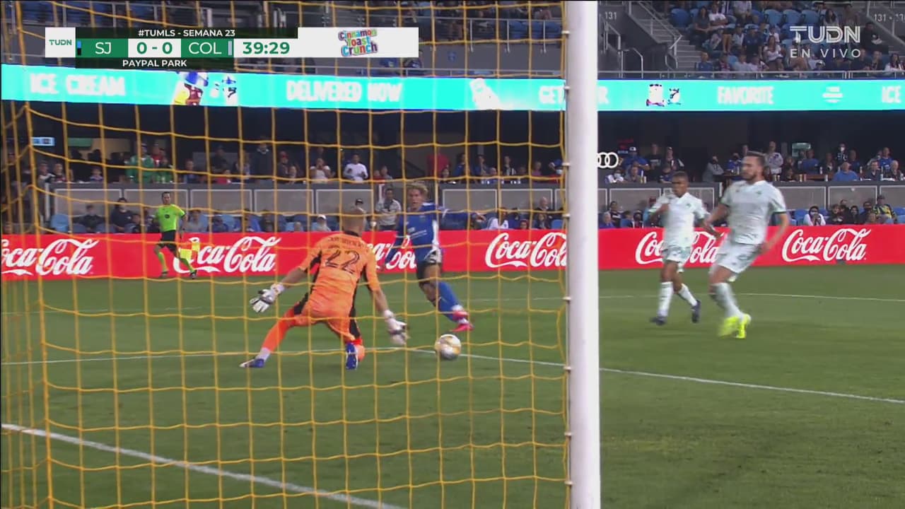 ¡Por centímetros! Cowell se pierde la más clara de SJ Earthquakes