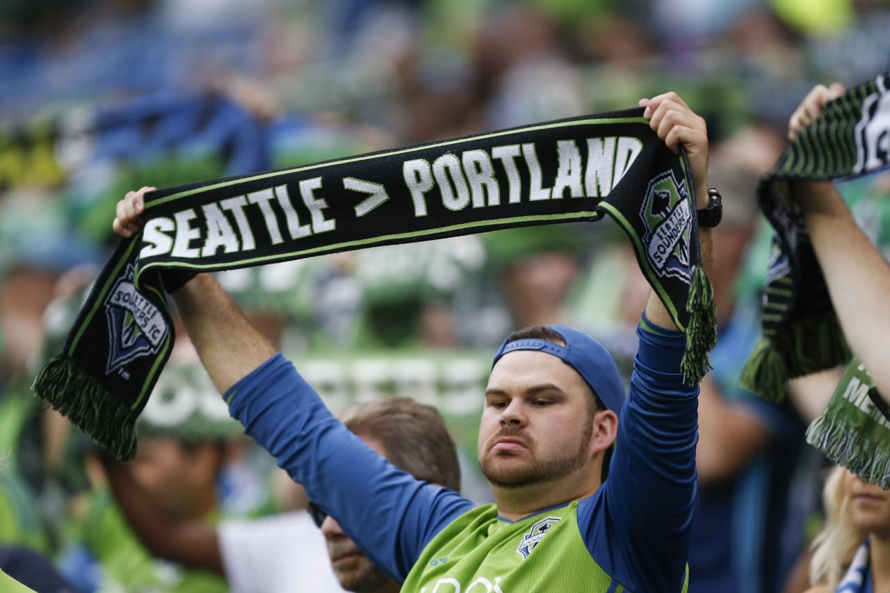 Aficionados en el Derbi Cascadia entre Sounders y Timbers