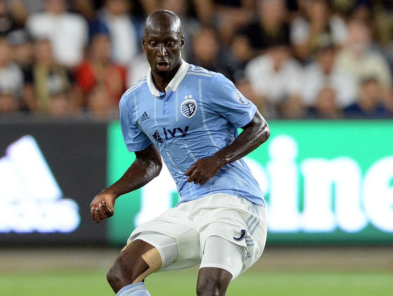 August 11, 2018; Los Angeles, CA, Los Angeles, CA, USA; Sporting Kansas City defender Ike Opara (3) controls the ball against Los Angeles FC during the first half at Banc of California Stadium. Mandatory Credit: Gary A. Vasquez-USA TODAY Sports