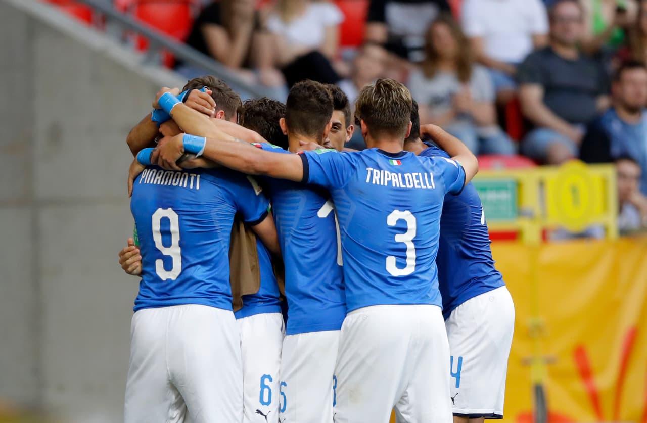 El delantero cazó un rebote en el área y con remate cruzado venció al portero por el primer palo, a pesar del reclamo de los malienses por aparente fuera de lugar.