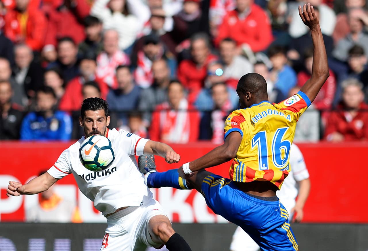 Valencia se tomó confianza durante el partido en el estadio Sánchez Pizjuán, que tuvo 33,287 espectadores.