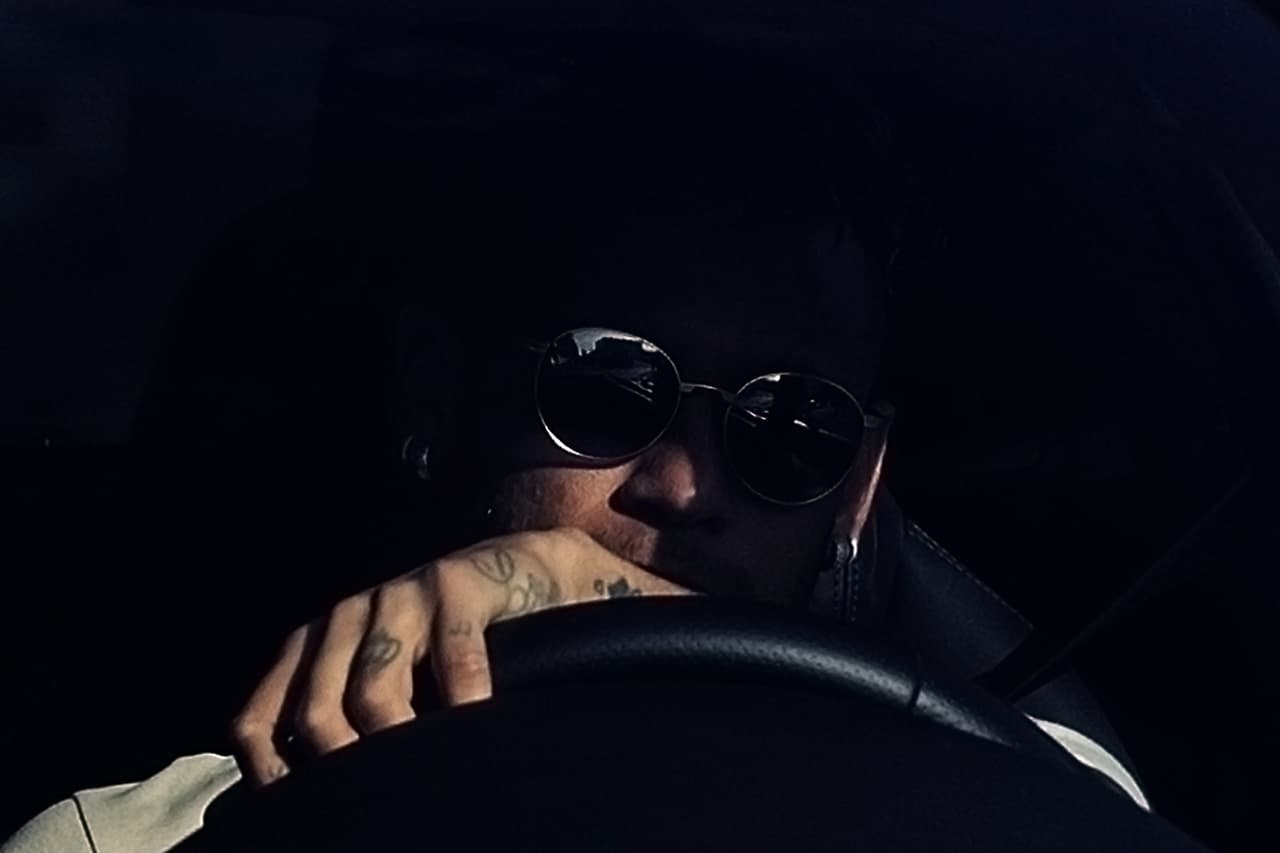 Barcelona confirmó que Neymar se despidió de sus compañeros, en un adiós en medio de la nostalgia de la gloria y el brillo pero con la expectativa de convertirse en la gran superestrella del fútbol mundial.