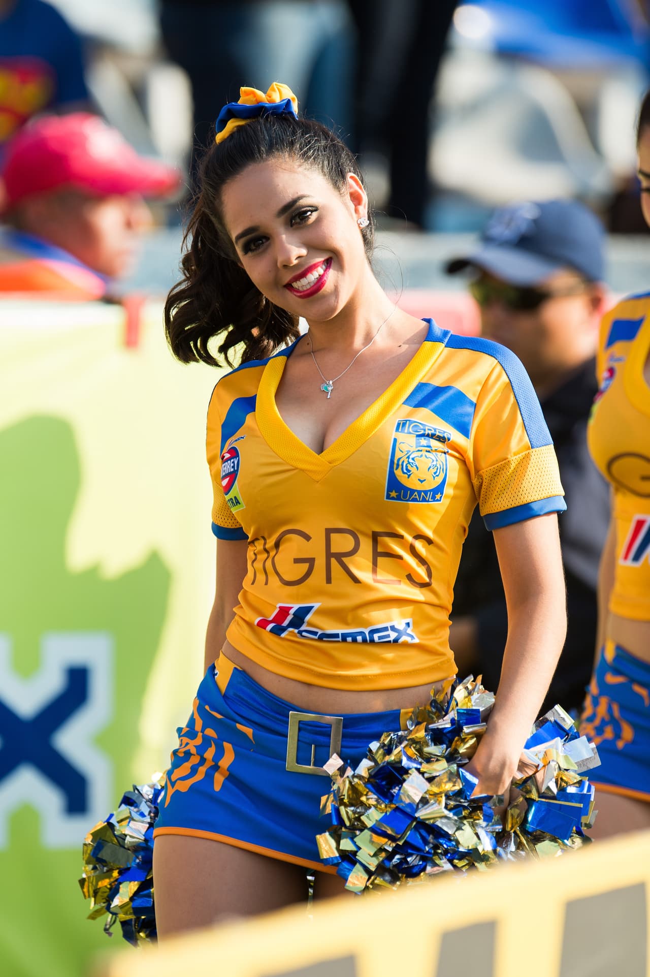 La belleza de las porristas en la fecha 3