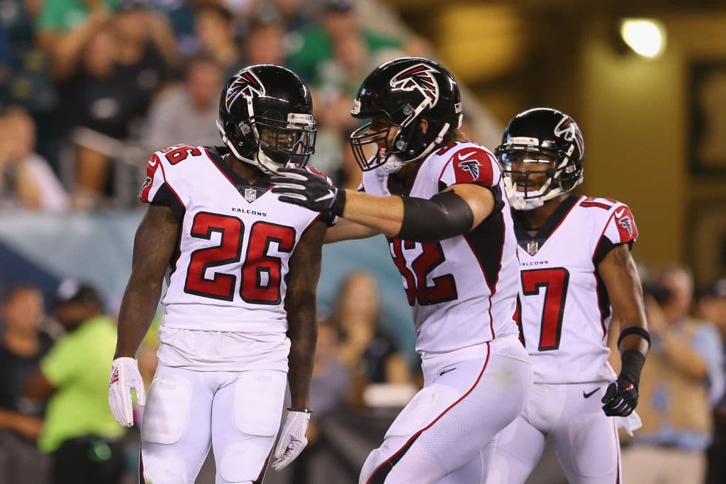 18) 
<b>Atlanta Falcons</b>. Aunque en la última jugada los Falcons tuvieron la oportunidad de jugar, la ofensiva acusa problemas de diversidad. La competencia en el Sur de la NFC exigirá más de Atlanta.
