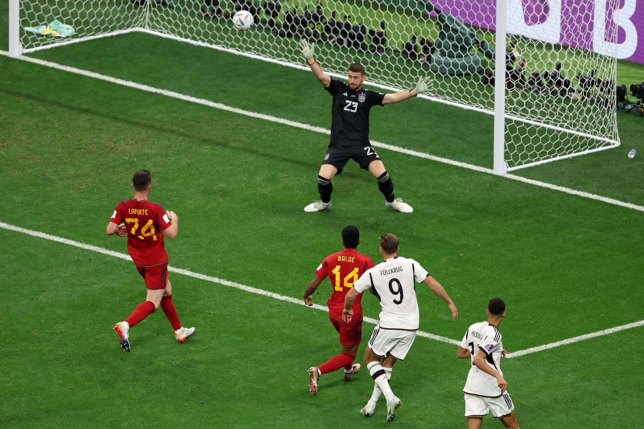 Unai Simón no pudo detener el disparo.