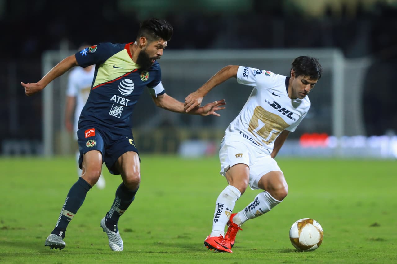 <b>Víctor Malcorra: 6.</b> El lateral izquierdo de Universidad se vio poco sólido en la marca, quizás por el golpe en la rodilla que sufrió al inicio del juego.