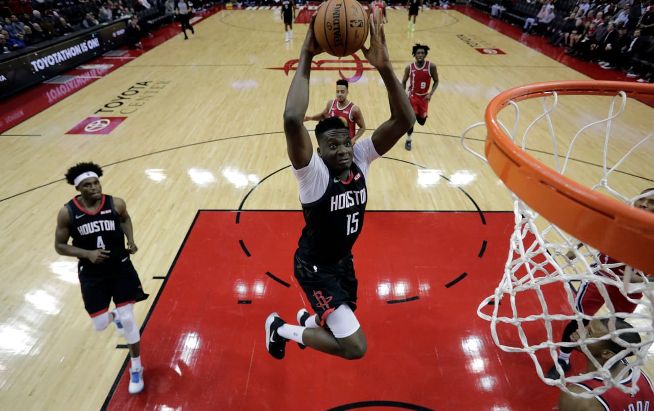 #5 Houston Rockets. James Harden ha cargado con el equipo marcando más de 40 puntos en siete de las 10 victorias de los Rockets.