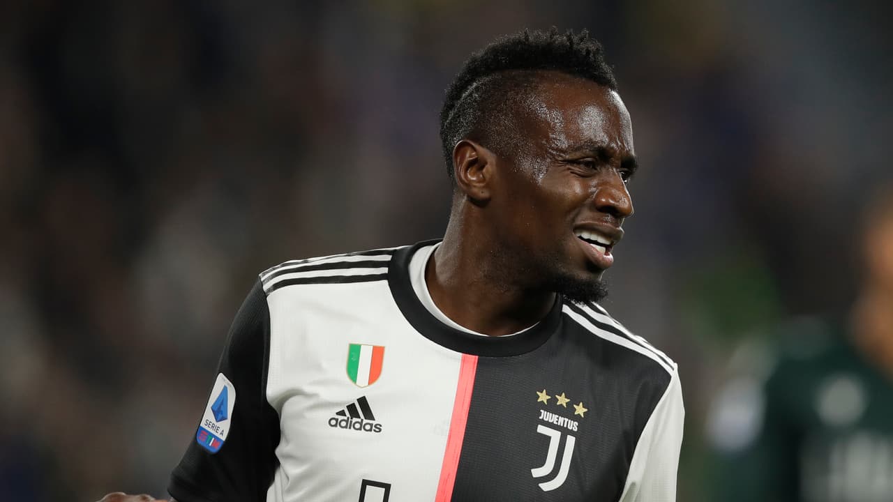 Dio positivo por Coronavirus el 17 de marzo, junto a Rugani y Dybala. Fue el segundo jugador de la Juventus en portar el virus.