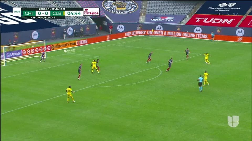 Tiro desviado de Luis Díaz