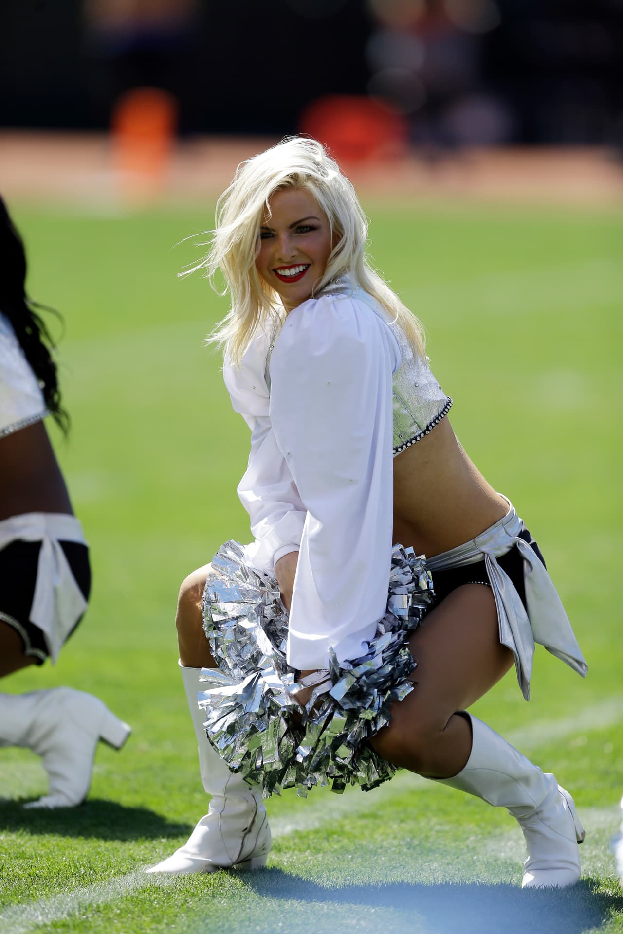 Las bellezas del emparrillado se lucieron en la Semana 2. Checa las mejores tomas de estas lindas y sexys porristas de la NFL.