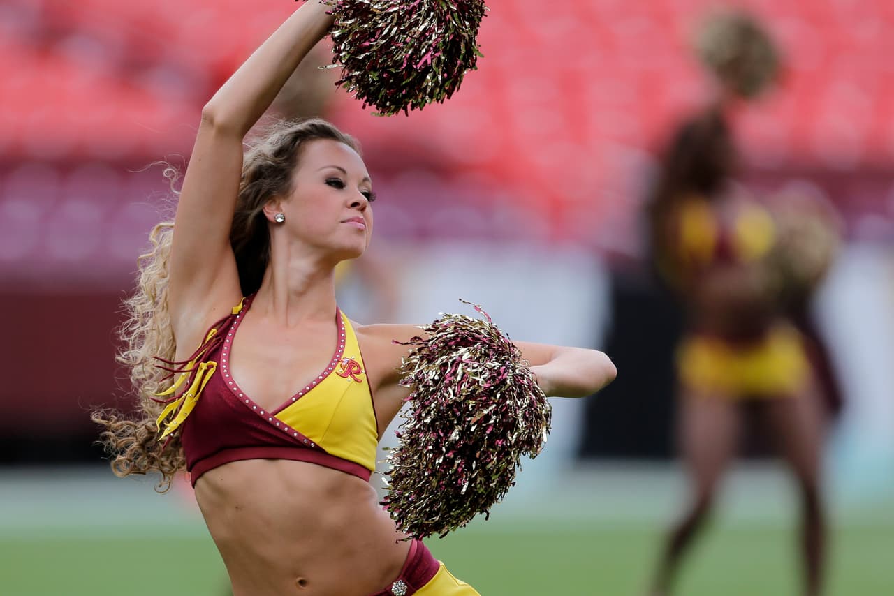 Las bellezas del emparrillado se lucieron en la Semana 2. Checa las mejores tomas de estas lindas y sexys porristas de la NFL.