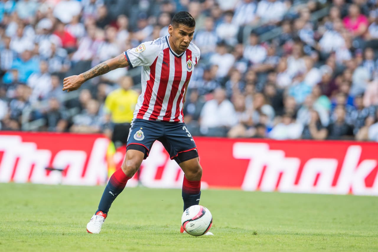 Carlos Salcido (Chivas) - 37 años