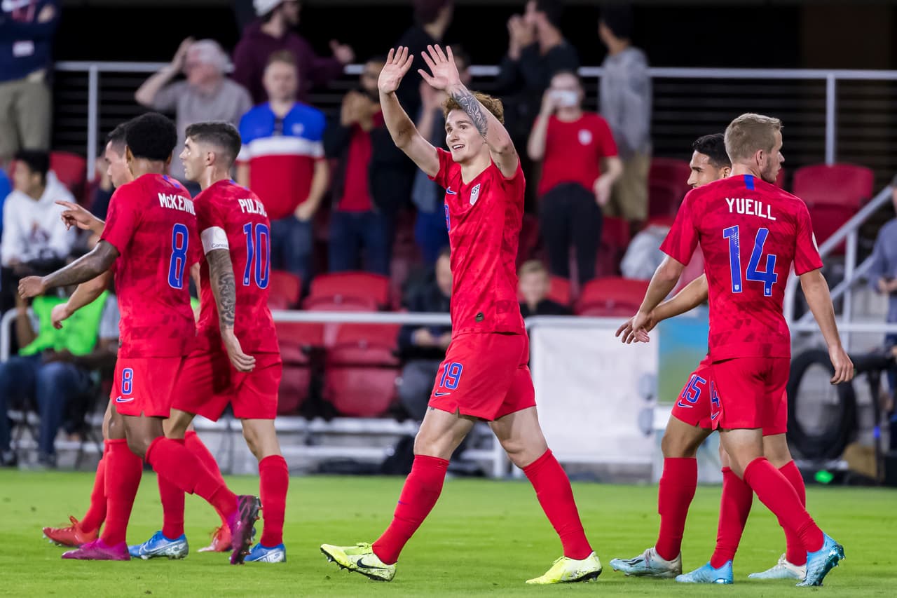 Anotaron McKennie (1´, 5´, 13’), Morris (9’), Sargent (40’), Pulisic (62’). Dario Ramos Morales hizo un autogol al minuto 37’. EEUU jugará ante Canadá el próximo 15 de octubre.