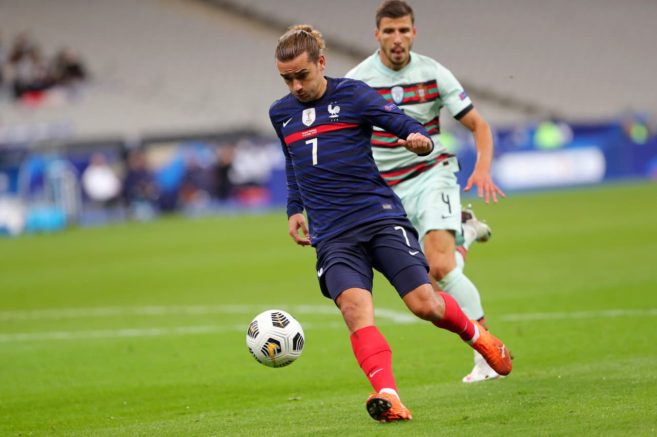 Portugal consigue un valioso punto como visitante en el empate 0-0 frente a Francia.