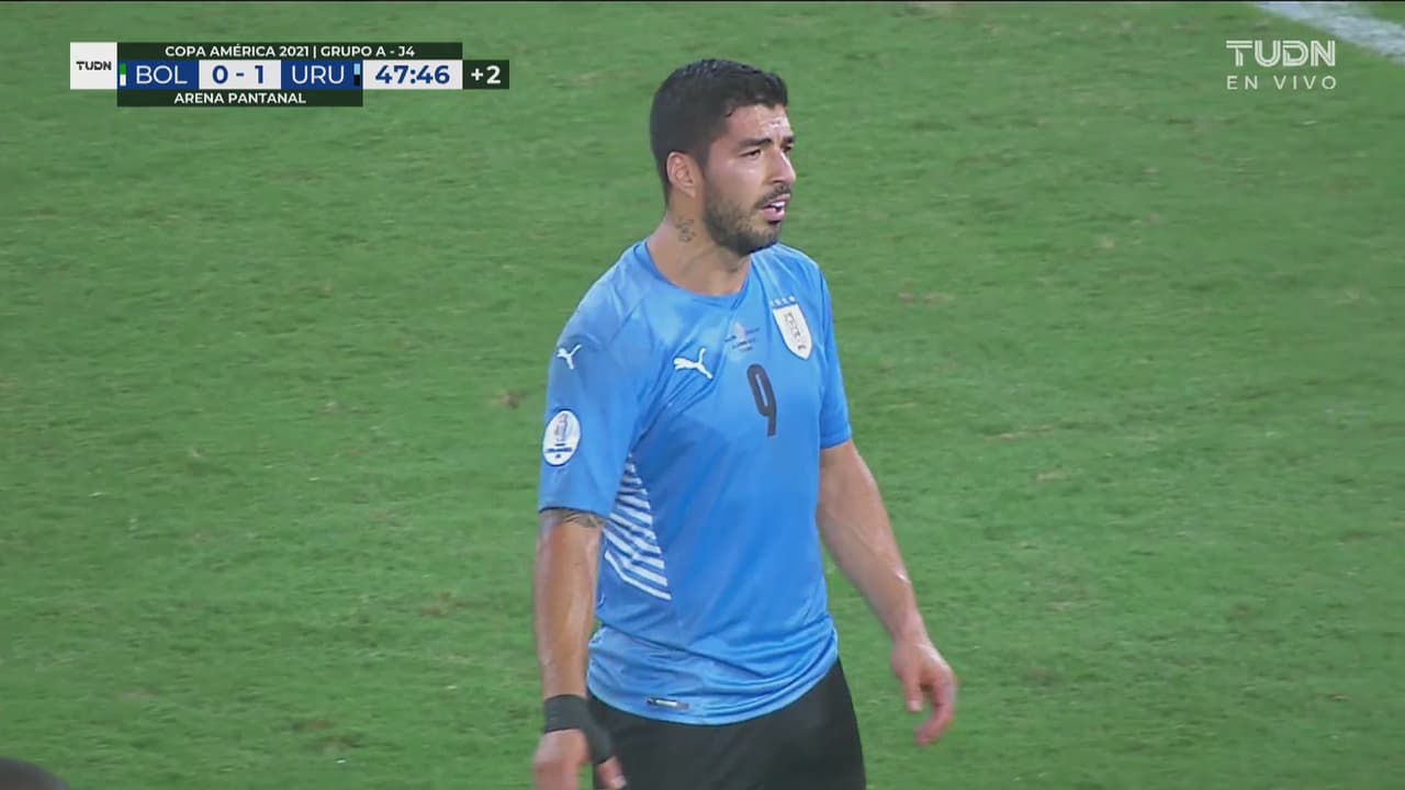¡Vuelo espectacular! Lampe evita un golazo de Luis Suárez