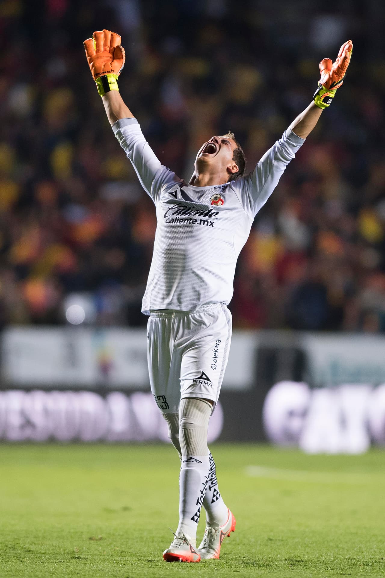 Carlos Sosa de Morelia completa el podio de honor con 73.