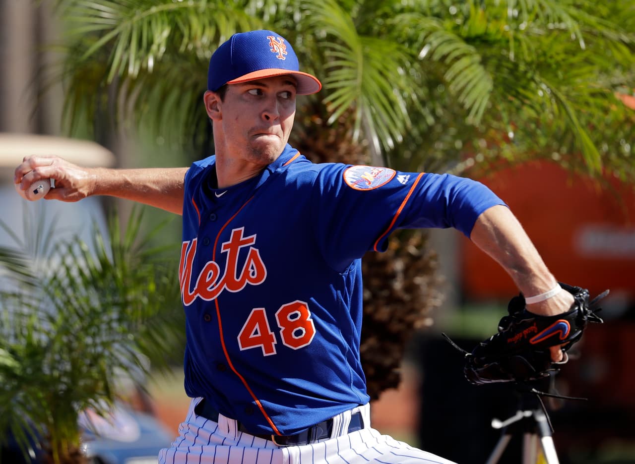<b>9) Jacob deGrom - New York Mets</b>. El ganador de Trofeo Cy Young de la Liga Nacional, con un impresionante 1.70 de efectividad es uno de los lanzadores más dominantes de las Mayores. El derecho neoyorquino promete ser un dolor de cabeza para los bateadores también en 2019.