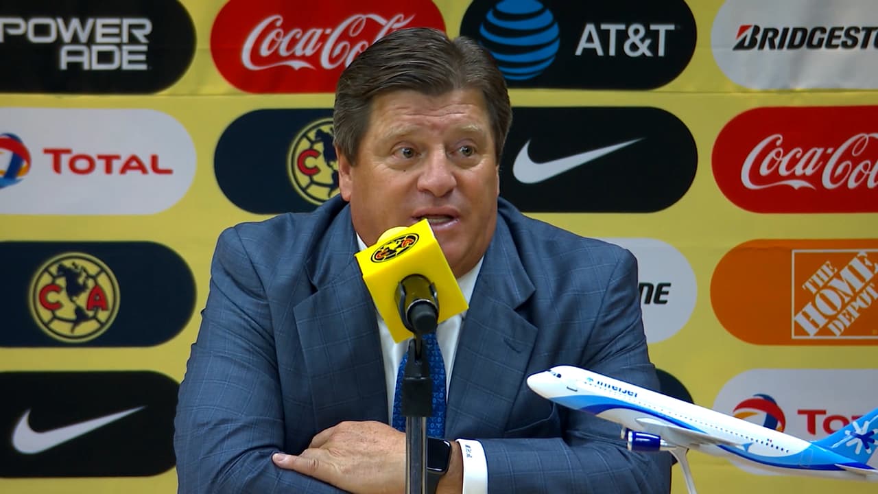 Miguel Herrera habló del futuro de Roger Martínez: "No tenemos a la fuerza a nadie"


