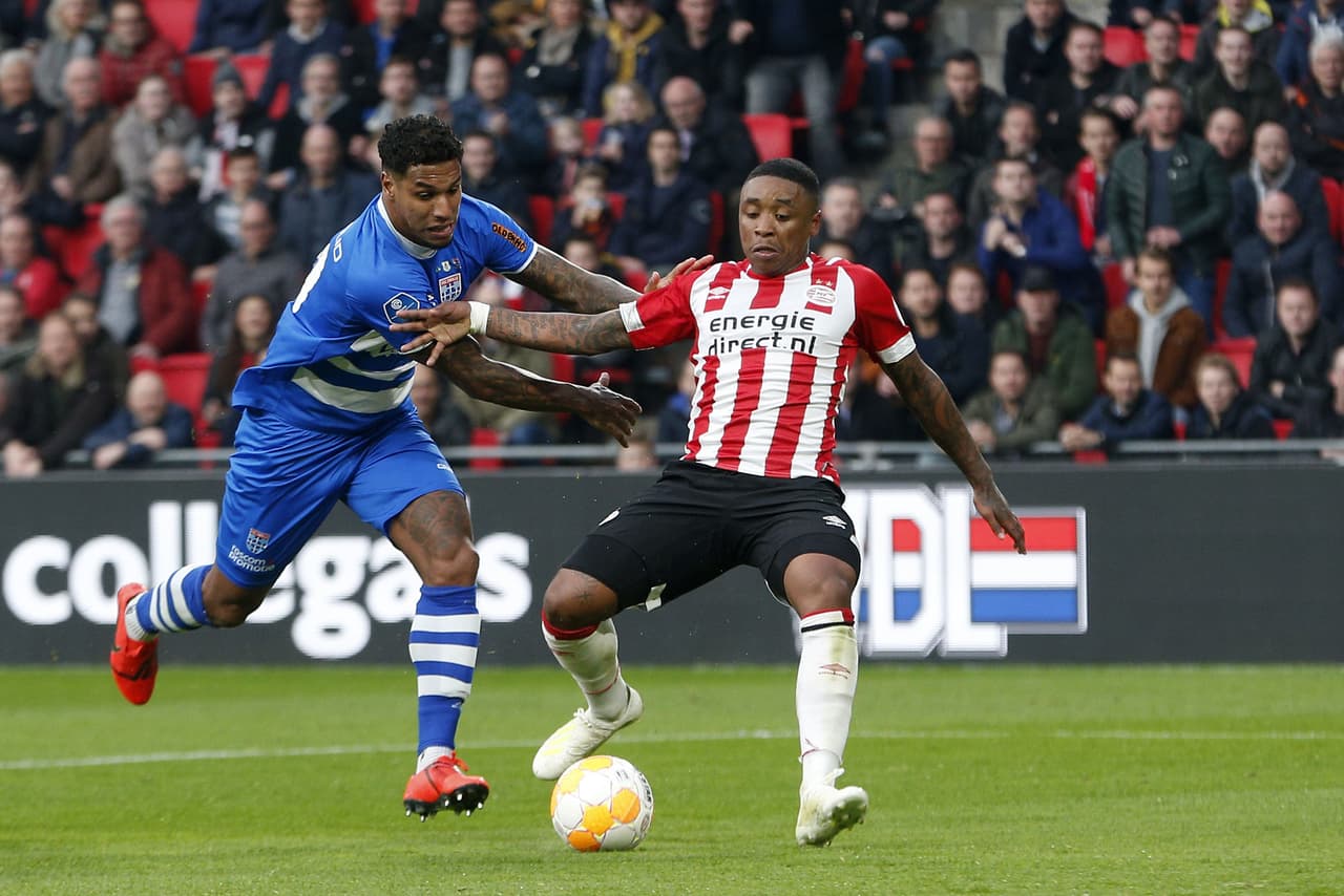 Ya en la segunda mitad, Steven Bergwijn consiguió aumentar la diferencia en su casa después de una gran corria en velocidad desde campo propio.