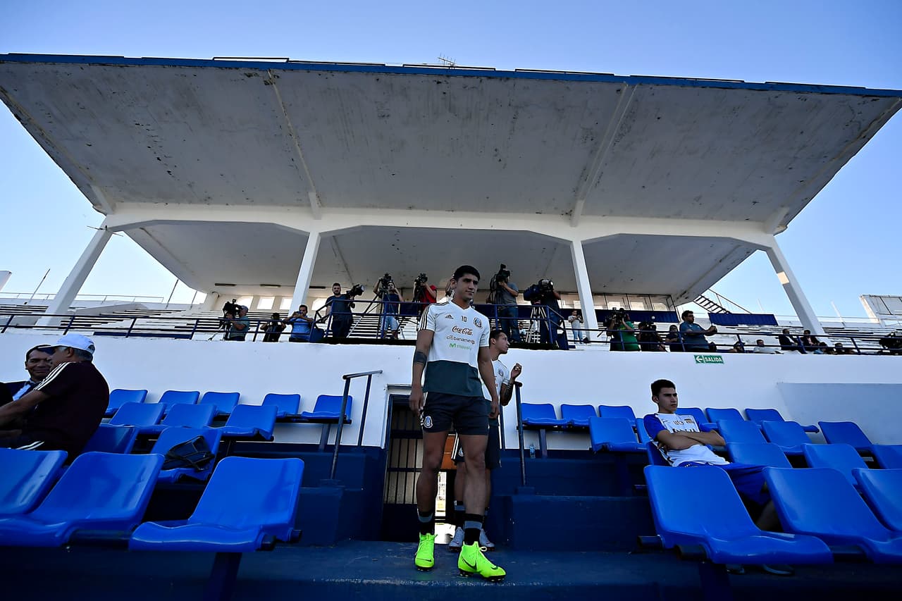 El Tricolor está en Argentina, en la ciudad de Córdoba, para sostener el primero de dos partidos amistosos que disputará contra la Albiceleste pero por cuestiones de logística, el martes improvisaron.