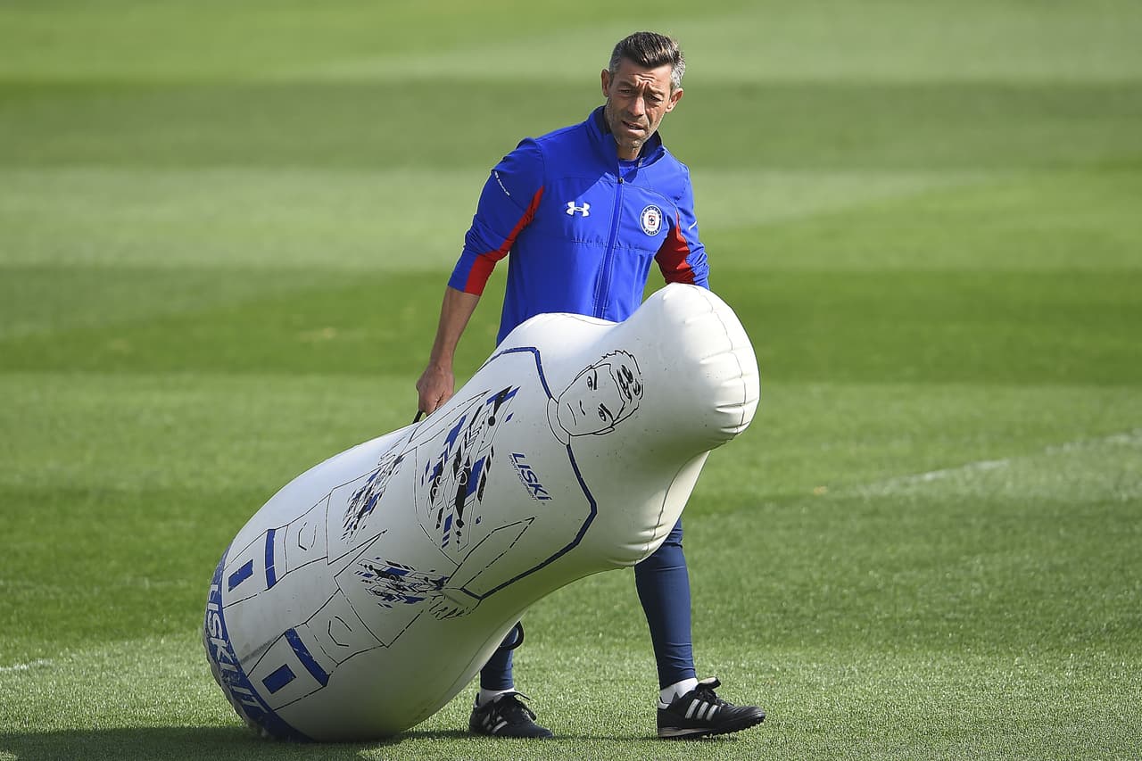 Pedro Caixinha prepara a Cruz Azul para sus próximos seis duelos, los mismos que podrá definir si esta temporada como líder es una anécdota más o cierra con un título en el Apertura 2018.