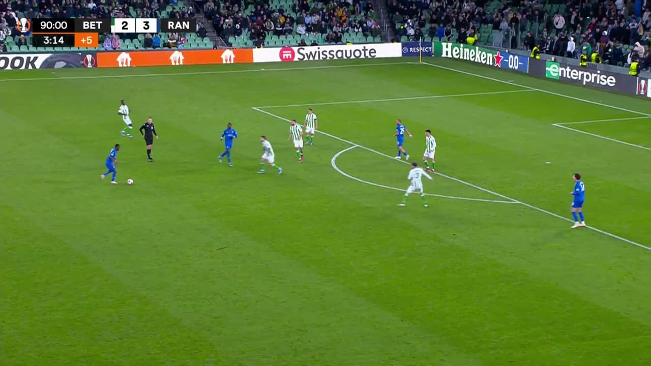 ¡TIRO ATAJADO! disparo por Rabbi Matondo.