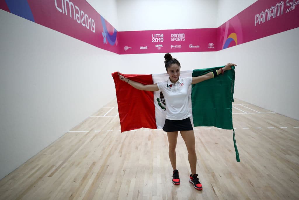 <b>Paola Longoria</b>
<br> Actual campeona de Raquetbol que ha acumulado 33 títulos y 133 victorias consecutivas en la Ladies Professional Raquetball Tour. Tiene 10 medallas de oro en Juegos Centroamericanos, tres en Juegos Panamericanos y tres en Campeonatos Mundiales.