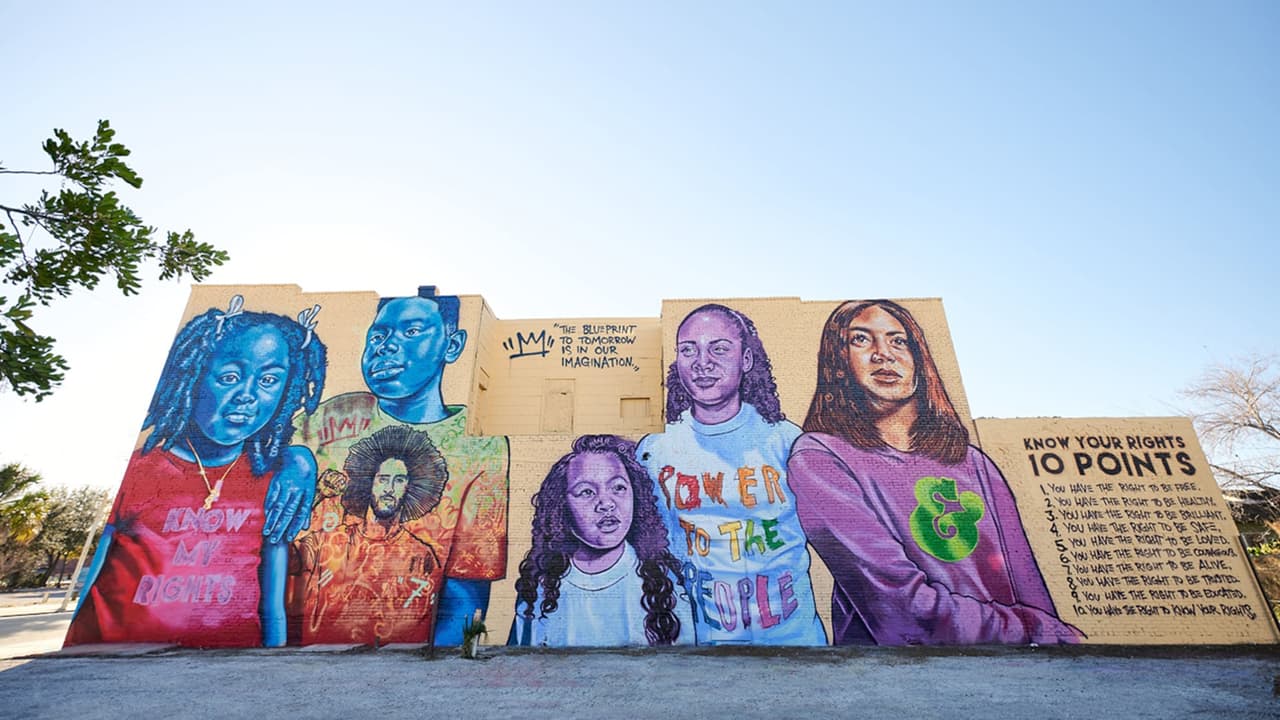 Estas son las vallas que figuran en las calles de Tampa Bay