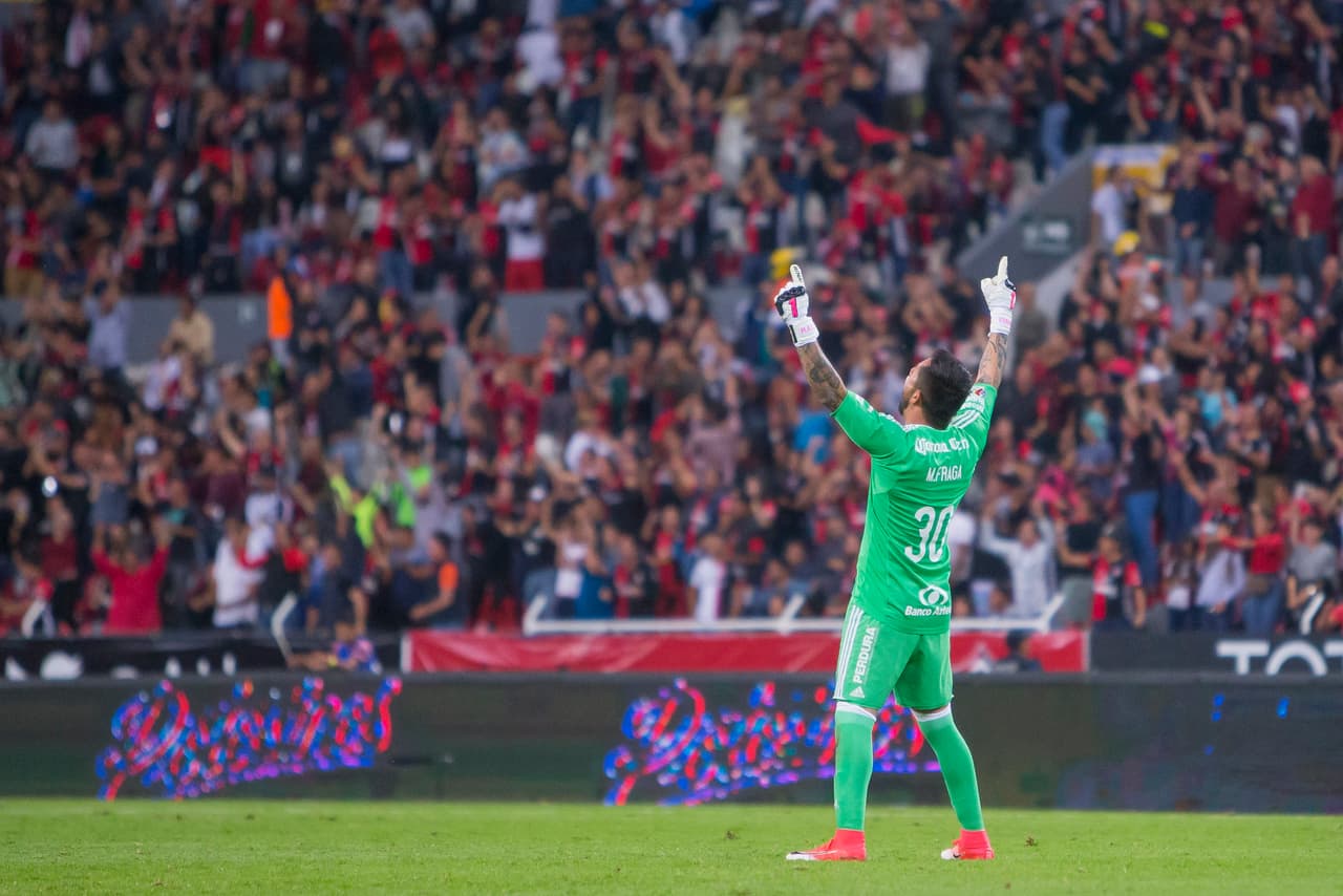 Todos en el equipo celebraron en grande la anotación ya que los metía a la fiesta grande para buscar un titulo que se les ha escapado por varias décadas.