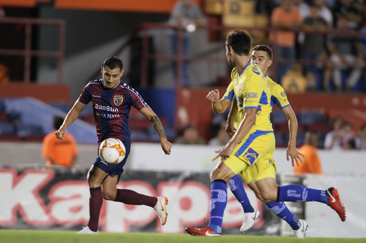 Los dirigidos de Alfonso Sosa ya sabían que Atlante iba a salir con el cuchillo entre los dientes pero no parecían haber salido preparados para enfrentar a un equipo desesperado.