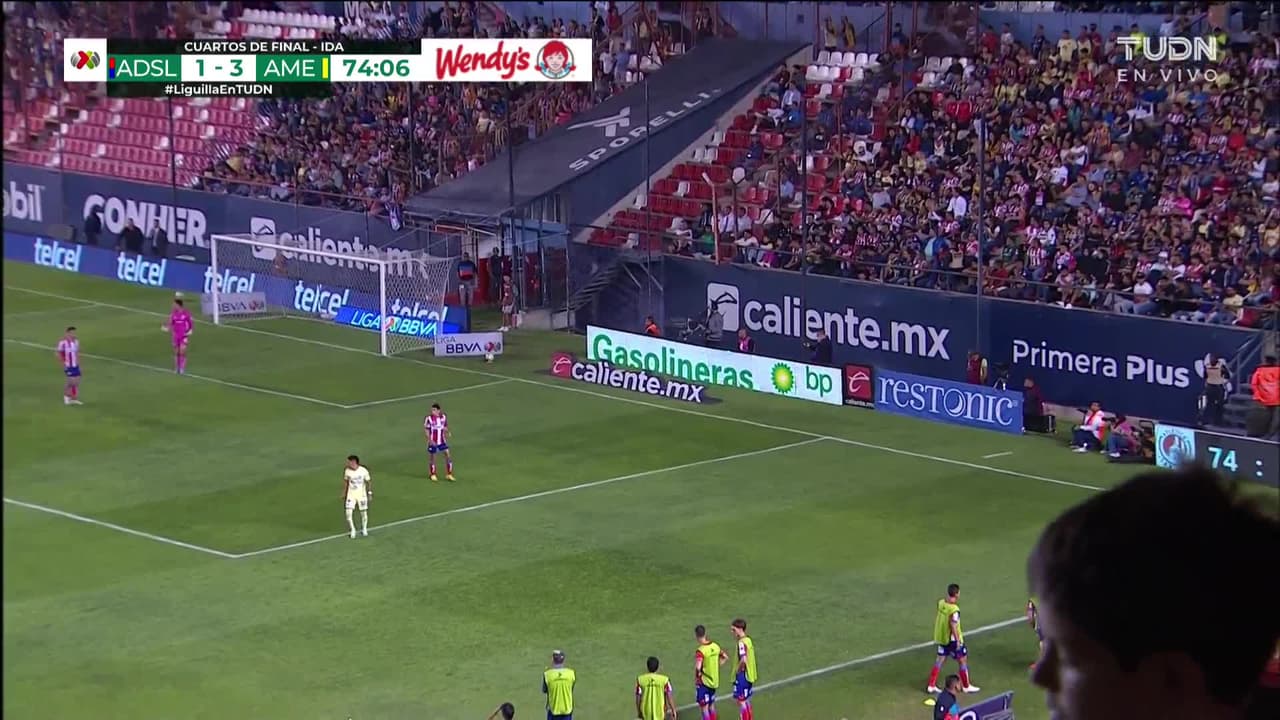 ¡TIRO ATAJADO! disparo por Richard Sánchez.