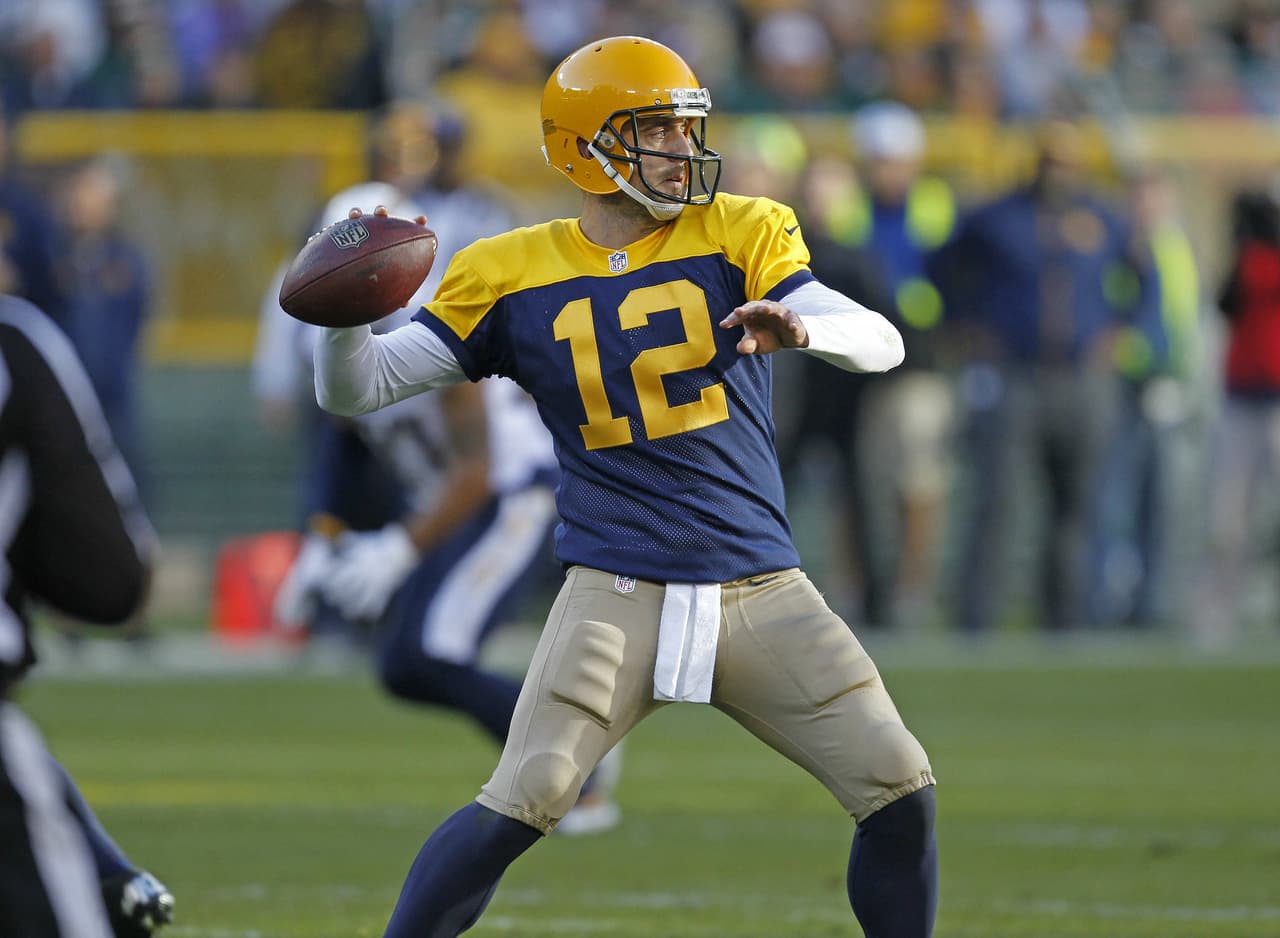 3. GREEN BAY PACKERS - Tercer invicto con 6-0 pero con un calendario que no ha sido muy exigente. Con excepción de la victoria sobre Seattle en la Semana 2, los otros triunfos han sido sobre equipos que tienen problemas o están en desarrollo: Chicago, Kansas City, San Francisco, St. Louis y San Diego. Vienen dos visitas duras: en Denver y Carolina, dos que por el momento también están invictos.