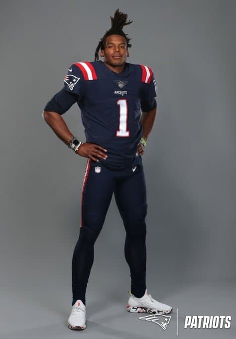 Patriots presume a Cam Newton con sus nuevos colores