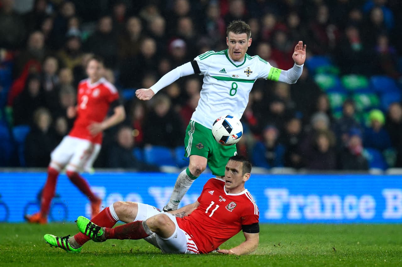 Gales empató 1-1 contra Irlanda del Norte en un juego trabado pero con buenas acciones en el terreno de juego. Los goles los marcaron Simon Church y Craig Cathcart.