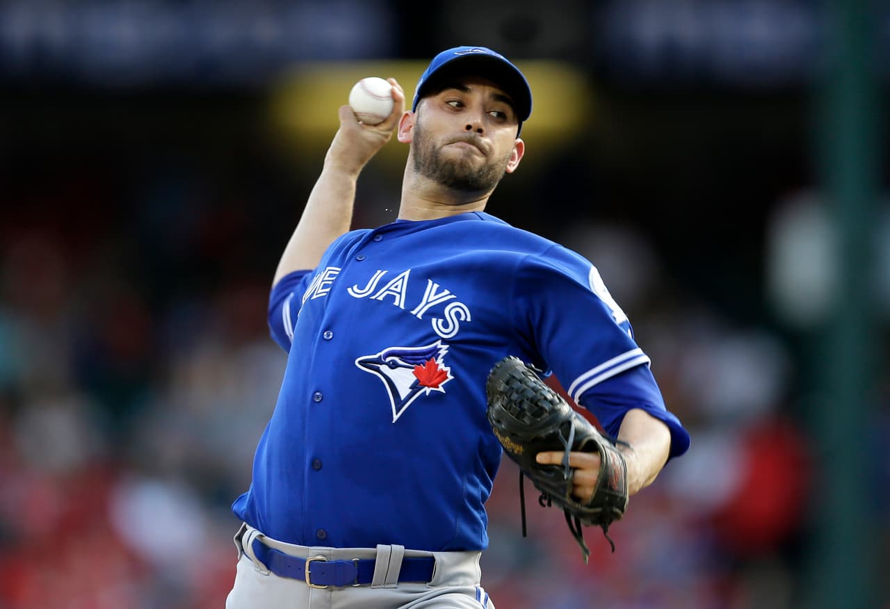 Marco Estrada lució en la lomita y Azulejos derrotaron a Rangers