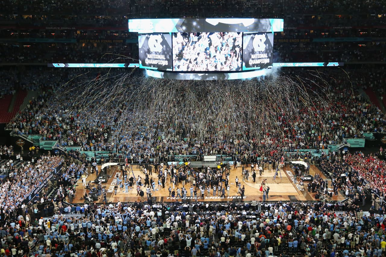 La explosión de la celebración fue inevitable con los colores del campeón en el Phoenix Stadium.