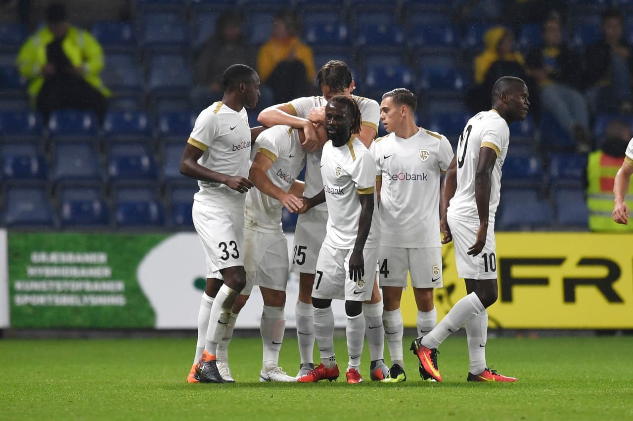 Genk se impuso de visitante 4-2 contra Broendby y dejó la serie a su favor 9-4, para confirmarse en el torneo europeo.