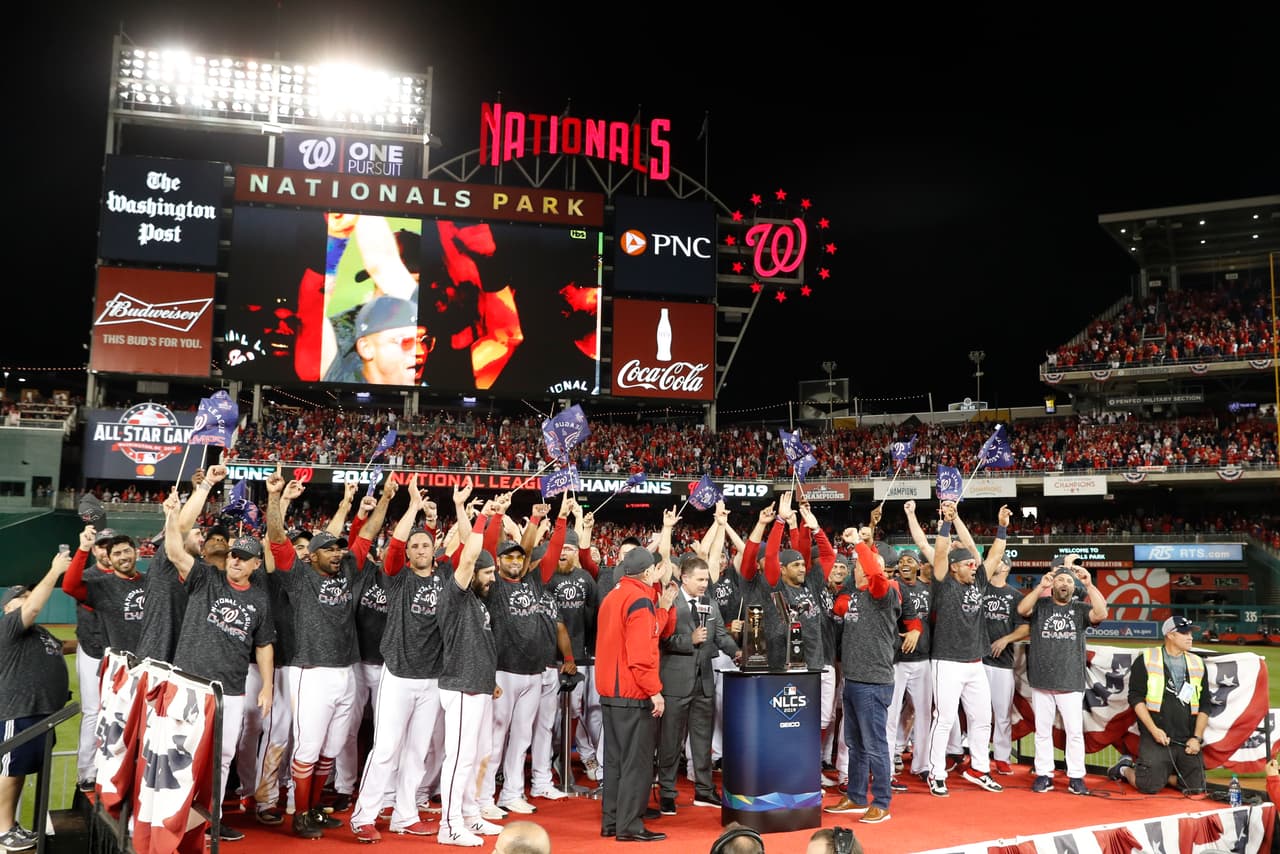 Con un marcador de 7-4, Washington Nationals pasan por primera vez a la Serie Mundial.