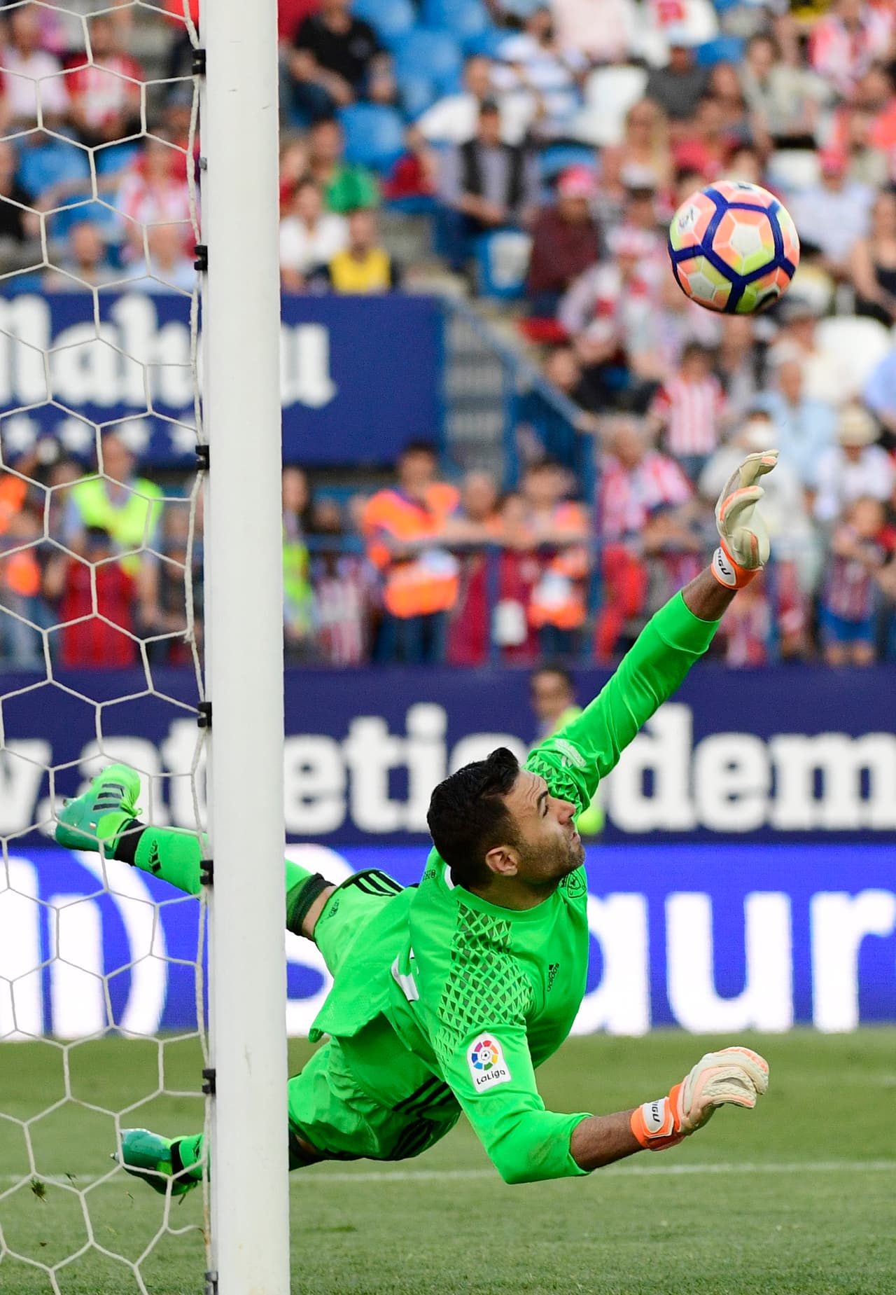 Pasada más de la mitad de la campaña 2016-2017, el Osasuna tiene menos de 20 puntos y la meta de los 43 puntos de las épocas de Javier 'El Vasco' Aguirre suena a milagro imposible de suceder.