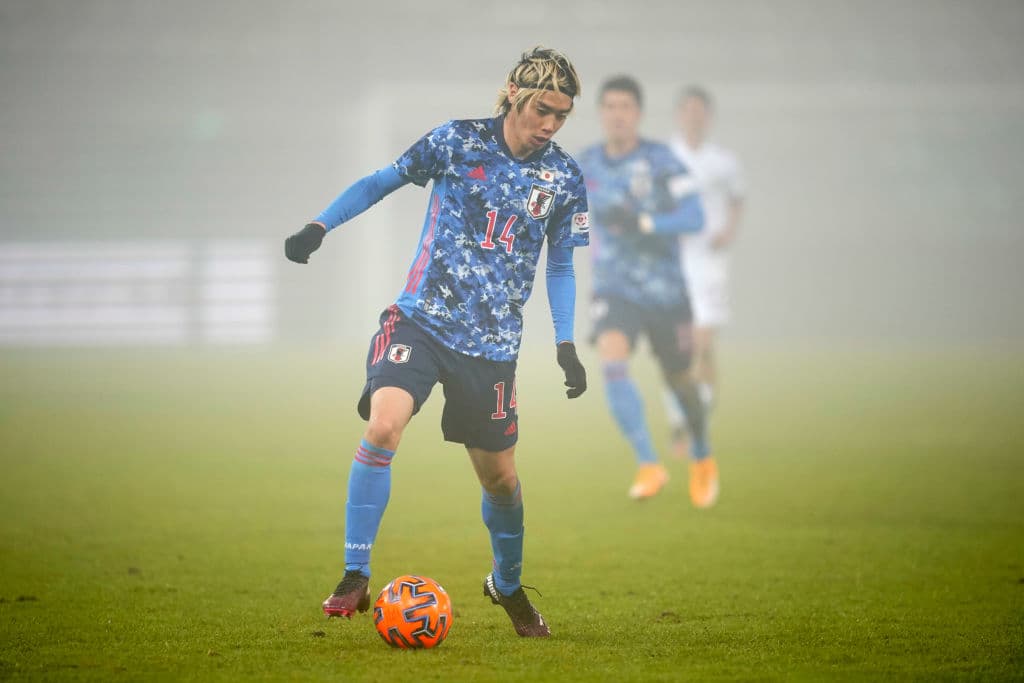 Japón ve la derrota ante México 0-2 en partido amistoso. El equipo mexicano se levantó en la segunda mitad y anotó el par de goles. El primer tanto cayó al minuto 63 por parte de Raúl Jiménez y, minutos después, el 'Chucky' Lozano descontaba el segundo gol para la escuadra tricolor.