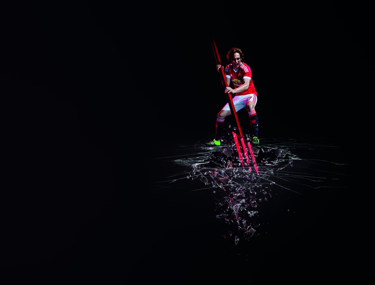 Uniforme de local del Manchester United 2015-16