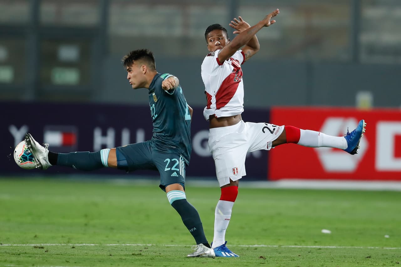 Con goles de Nicolás González y Lautaro Martínes, Argentina se impone en su visita a Perú.