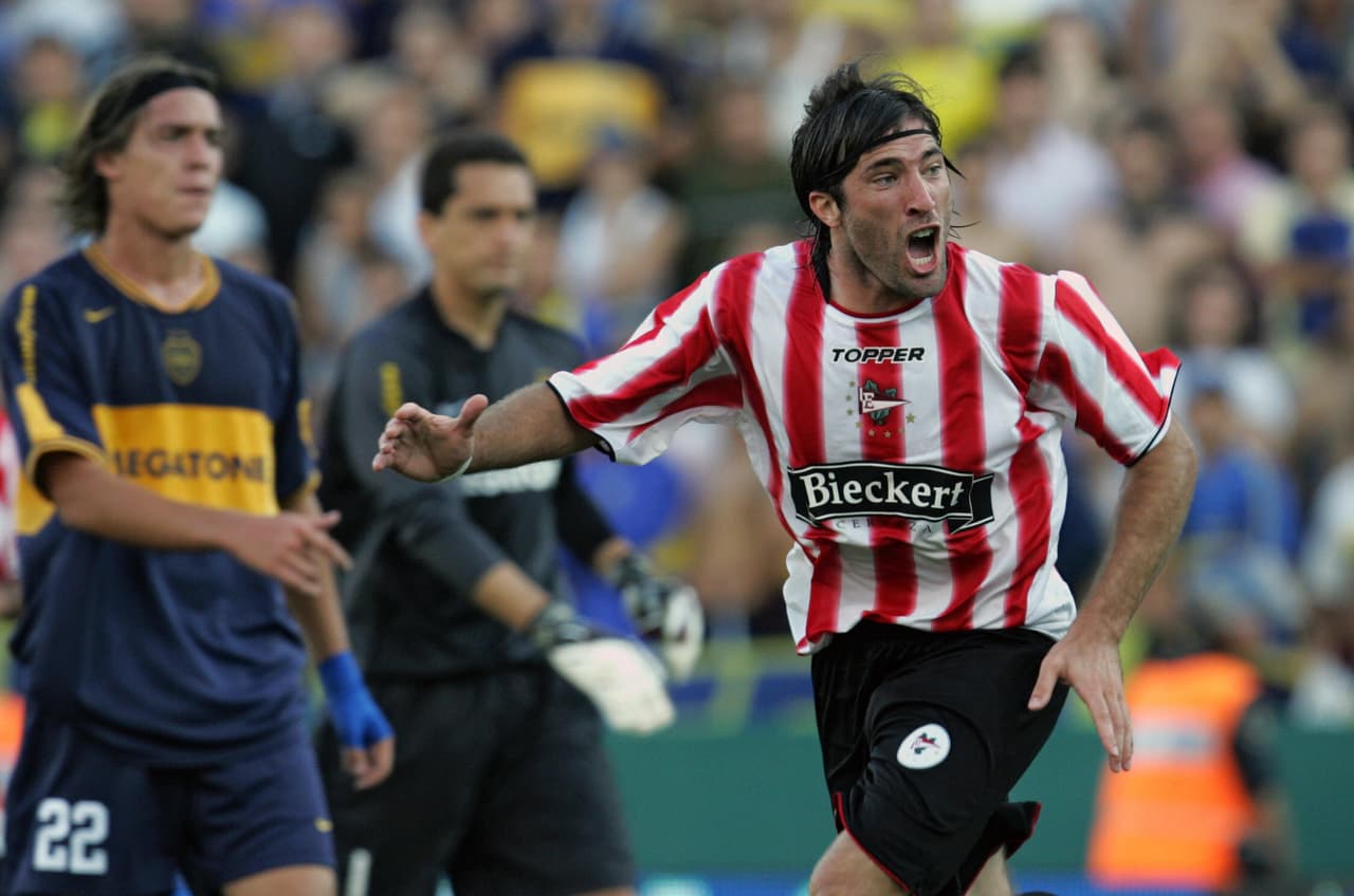 El arquero xeneixe no era Abbondanzieri, sino Raúl Bobadilla.