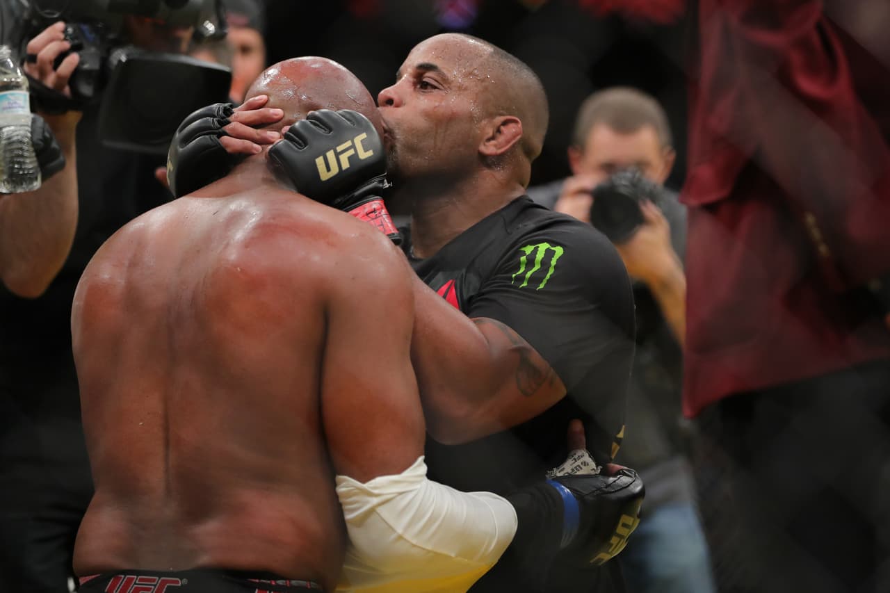 Pero la victoria final fue de Daniel Cormier por puntos.