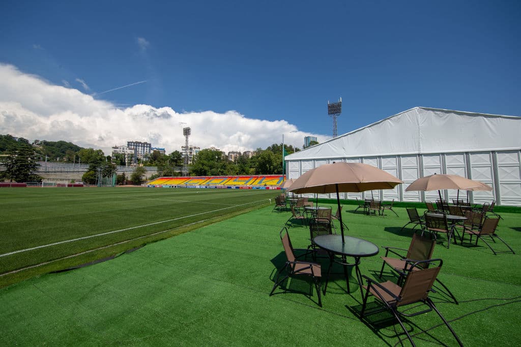 Así es la guarida que Brasil tendrá en Rusia 2018. Balcones con vista al mar, una cancha, áreas de esparcimiento y relajación, y habitaciones de lujo a disposición de los artistas del balón.