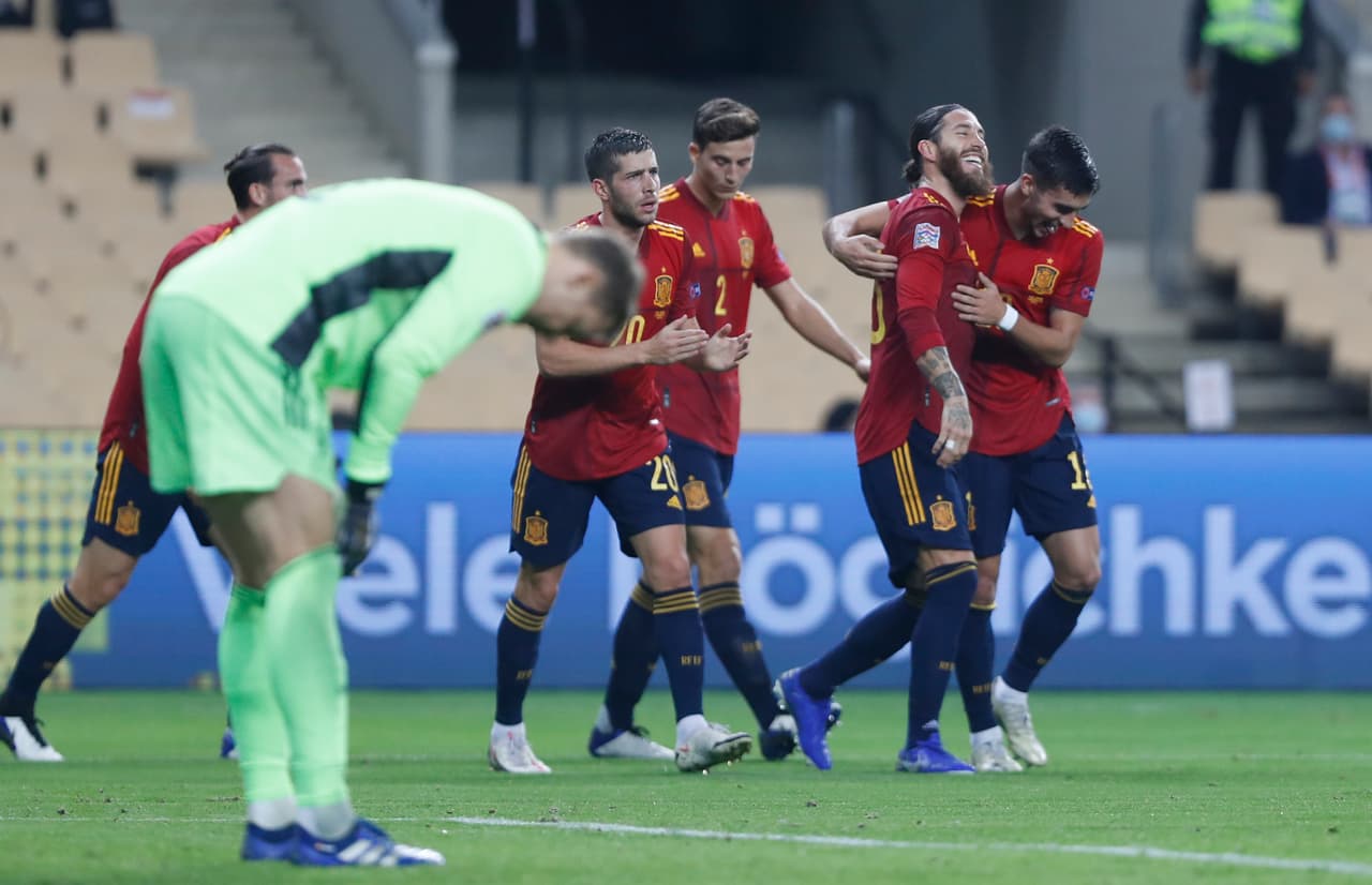 Morata (17’), Torres (33’, 55’, 71’), Hernández Cascante (38’) y Oyarzabal (89’) se sirvieron con la ‘cuchara grande’ en la tremenda goliza.