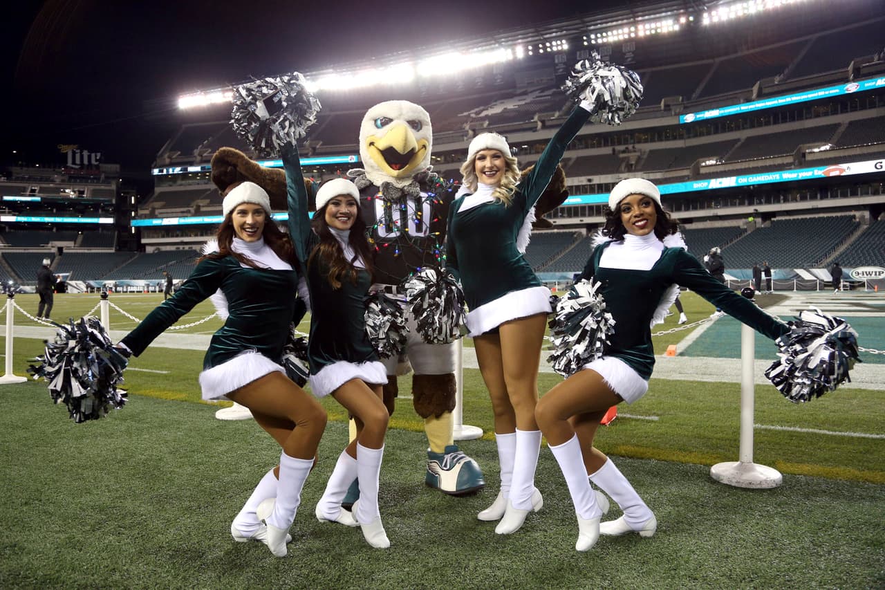 Las animadoras de Philadelphia Eagles le han dado vuelo a su belleza, sensualidad, energía y vitalidad como muestras de su fidelidad a un equipo que sueña con dar la sorpresa en el Super Bowl LII.
